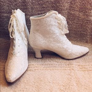Victorian Style White Lace Bootie